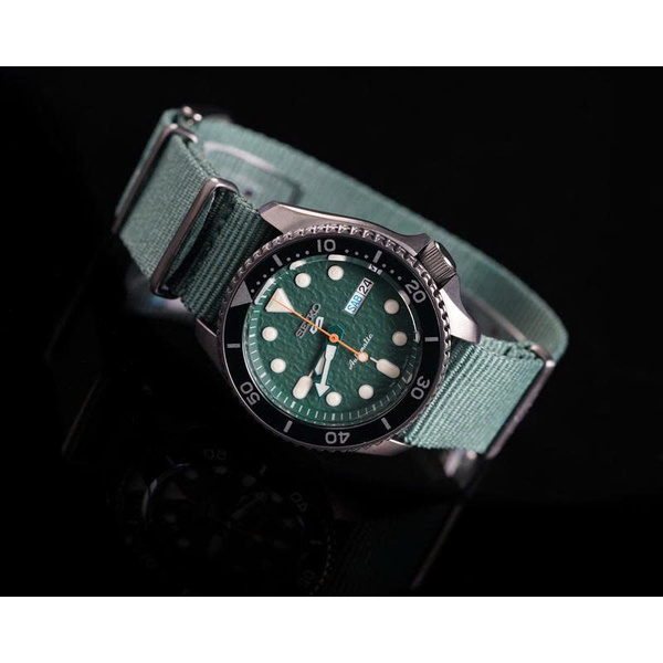Đồng Hồ Nam Chính Hãng SEIKO 5 Sports SRPD77K1S