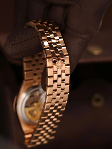 Alexander Ferros 8181R/02