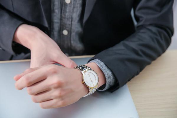 Đồng Hồ Nam Chính Hãng ORIENT Contemporary FGW01003W0