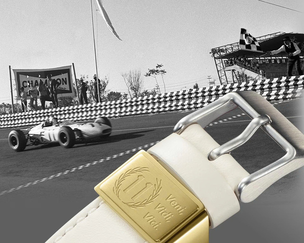 CASIO EDIFICE ECB-2300HR-1A  QUÀ TẶNG TRỊ GIÁ 300K