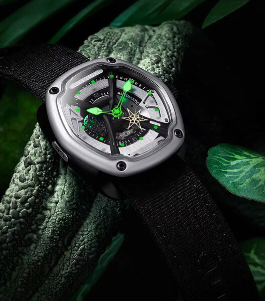 Đồng hồ nam Reef Tiger Aurora Series Tank RGA90S7-1