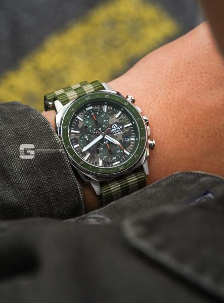 CASIO EDIFICE EFV-600D-3C ( Lên dây vải NaTo )