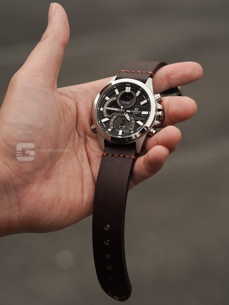 CASIO EDIFICE ECB-30D-1A ( Lên dây da bò  nâu Vintage )