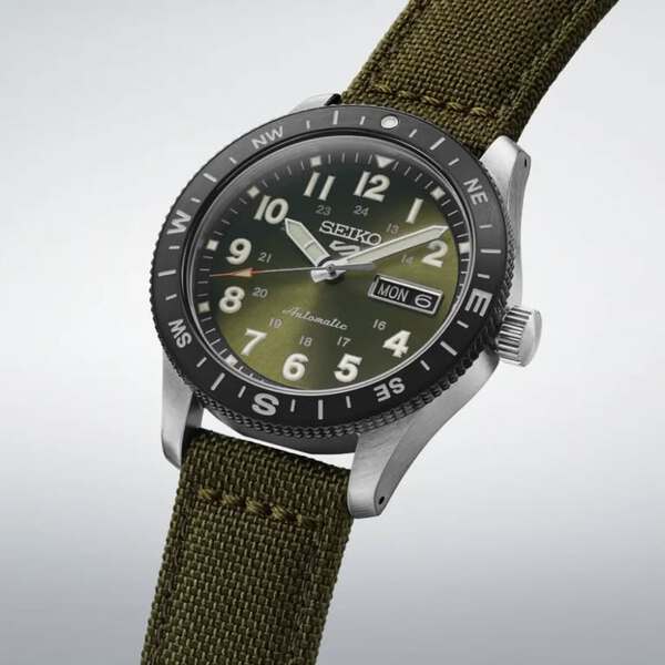 Seiko 5 Sports Field watch HDB008