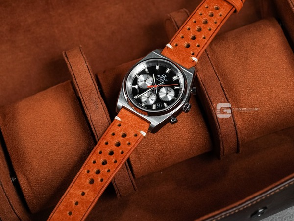 CASIO EDIFICE EFB-730D-1A ( lên dây da đục lỗ ) 