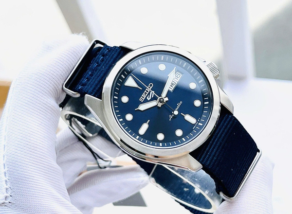 Đồng Hồ Nam Chính Hãng SEIKO 5 Sports SRPE74K1