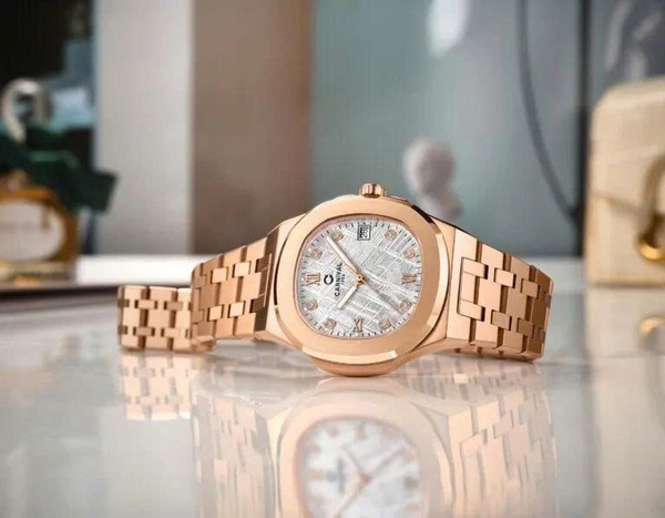 Đồng hồ  CARNIVAL 8160L-VH-TT
