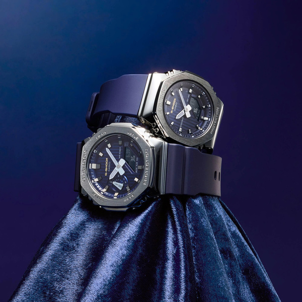 CASIO G-SHOCK GM-2110SH-2A