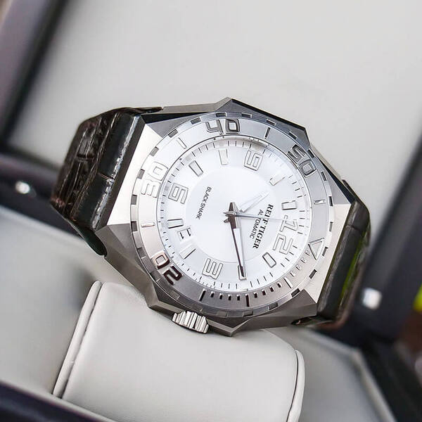 Đồng hồ nam Reef Tiger Black Shark RGA6903-5