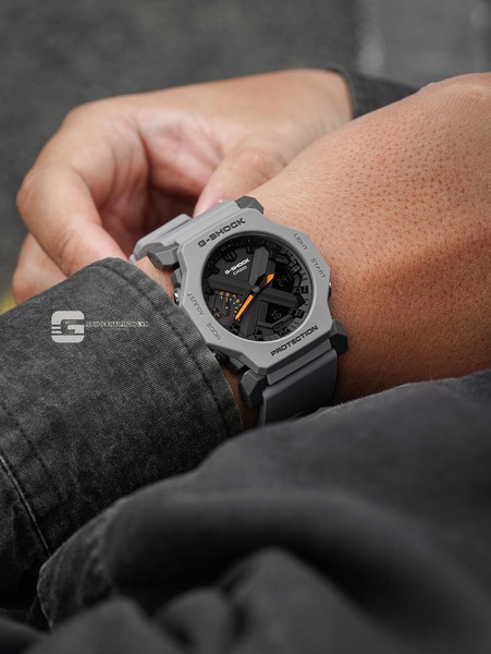 CASIO G-SHOCK GA-2300-8A