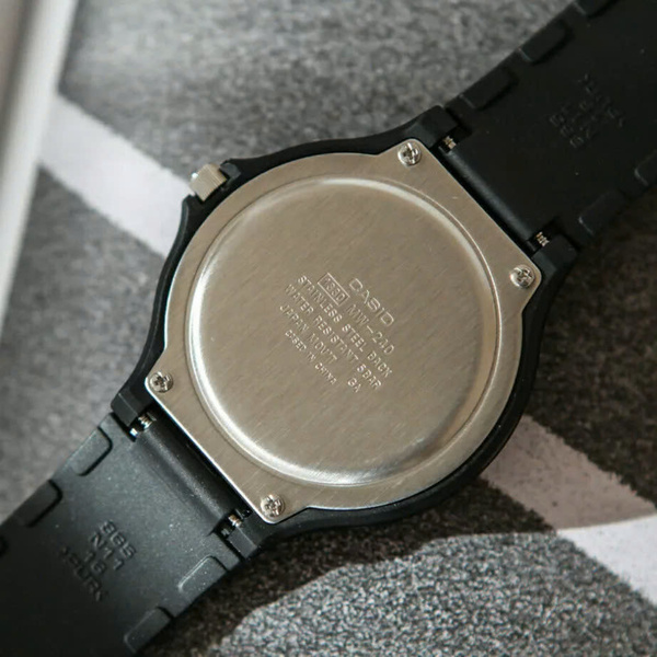 Đồng Hồ Casio MW-240-7E