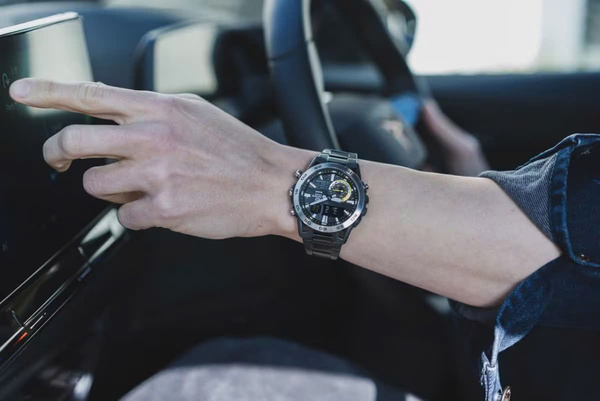 CASIO EDIFICE ECB-40DC-1A