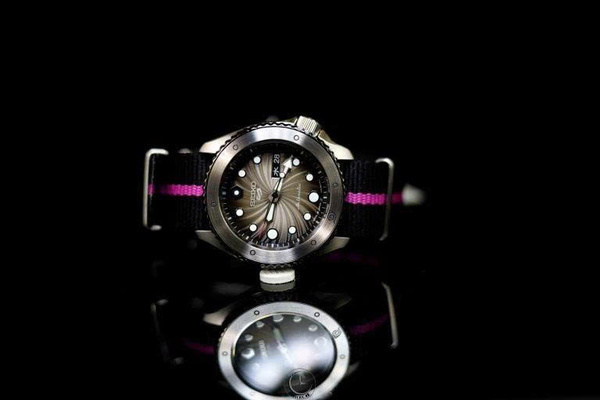 Đồng Hồ Nam Chính Hãng SEIKO 5 Sports SRPF65K1