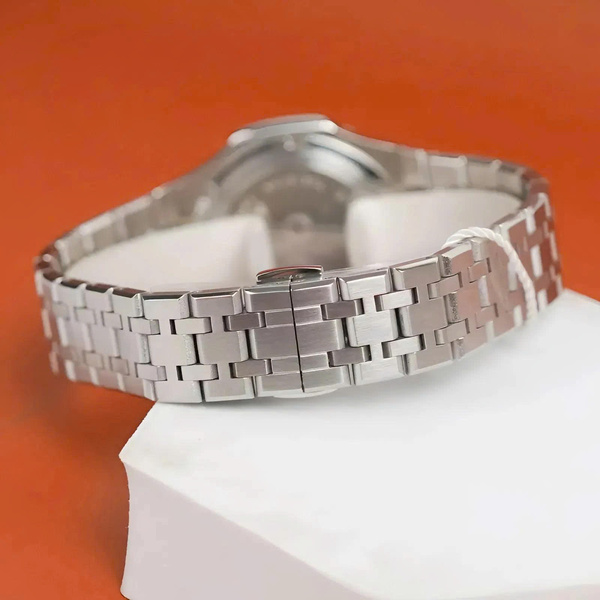 Đồng hồ  CARNIVAL 8160L-VT-DO