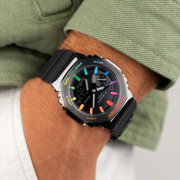 G-SHOCK GM-2100BB-1 - RAINBOW HYPER COLOR
