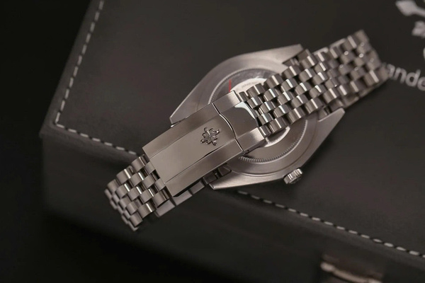 Alexander Ferros 8132S/01