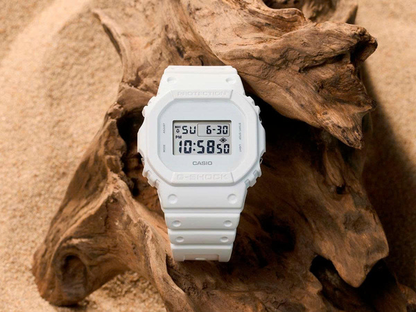 CASIO G-SHOCK DW-5600WW-7D