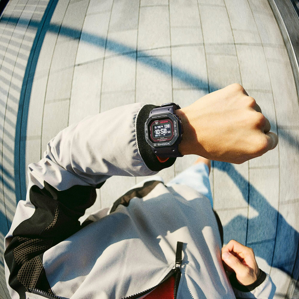 G-SHOCK DW-H5600MB-1A4