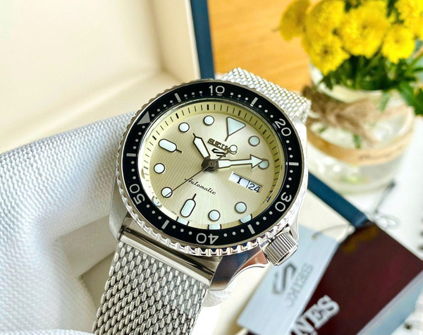 Đồng Hồ Nam Chính Hãng SEIKO 5 Sports SRPE74K1