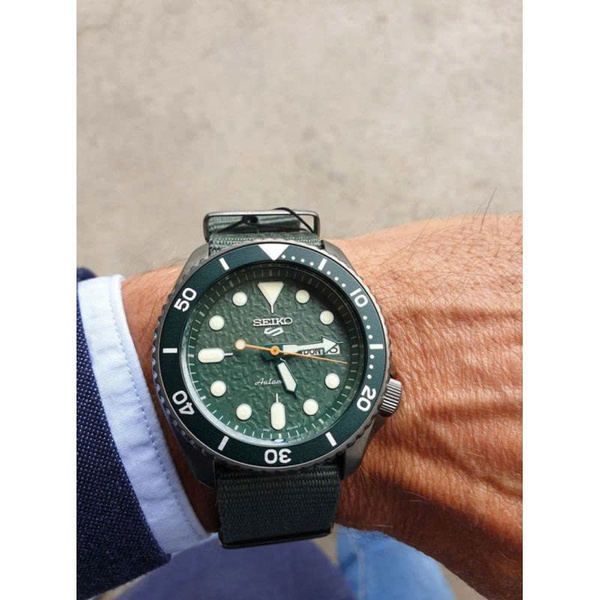 Đồng Hồ Nam Chính Hãng SEIKO 5 Sports SRPD77K1