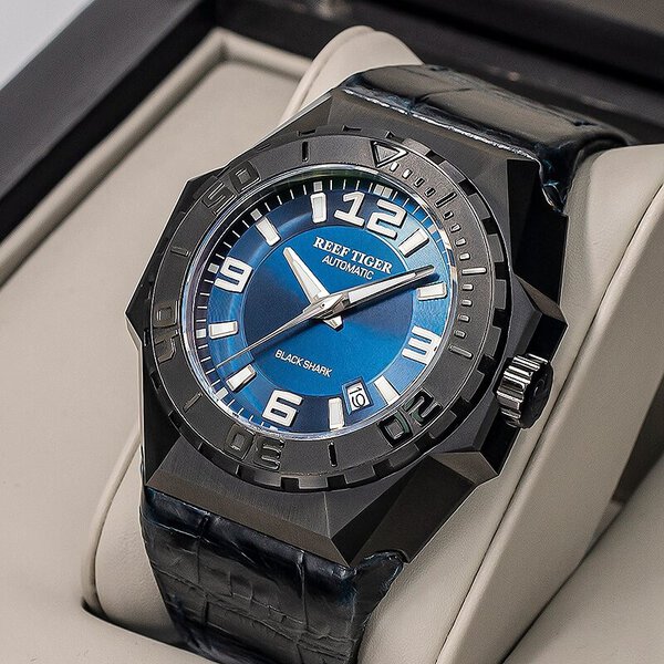 Đồng hồ nam Reef Tiger Black Shark RGA6903-4