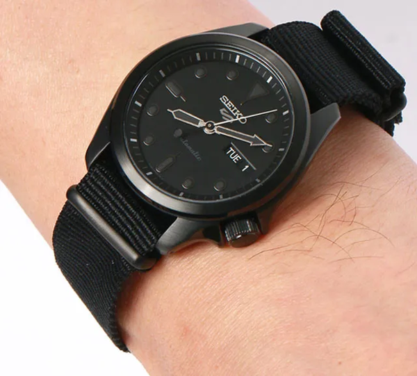 Đồng Hồ Nam Chính Hãng SEIKO 5 Sports SRPE69K1S