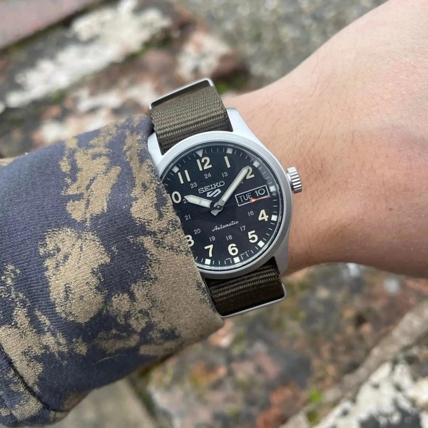 Đồng Hồ Nam Chính Hãng SEIKO 5 Sports SRPJ85K1