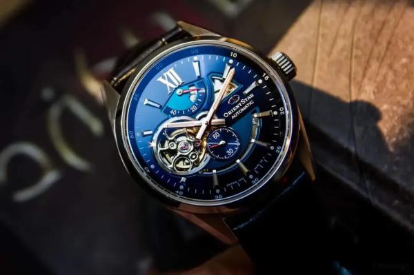 Đồng Hồ Nam Chính Hãng ORIENT STAR Contemporary RE-DK0002L00B