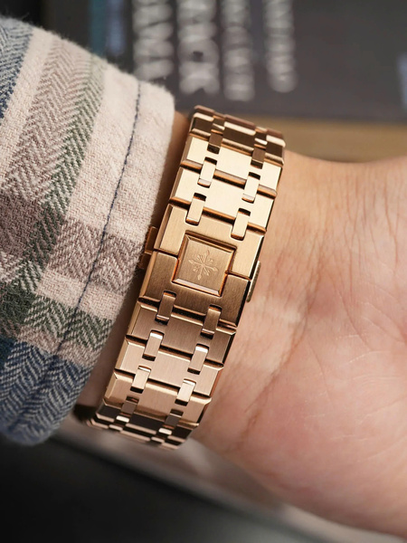 Alexander Ferros 6102R/08