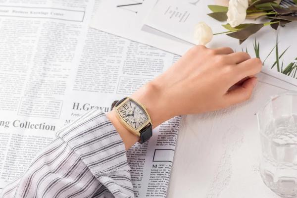 Đồng Hồ Nữ Chính Hãng SRWATCH BL SL5001.6102BL