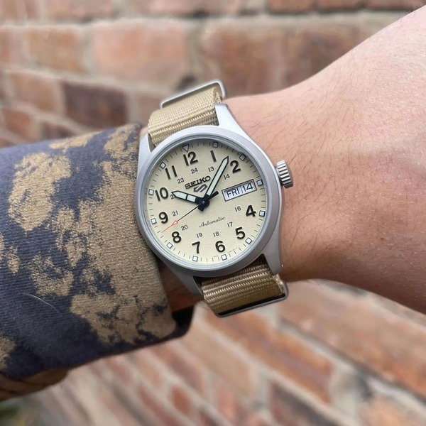 Đồng Hồ Nam Chính Hãng SEIKO 5 Sports SRPJ83K1