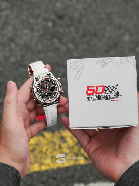 CASIO EDIFICE ECB-2300HR-1A  QUÀ TẶNG TRỊ GIÁ 300K