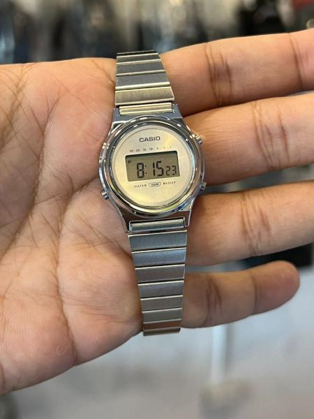  CASIO LA700WE-7A