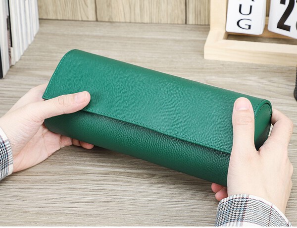 Hộp đựng đồng hồ da bò vân chéo chống bụi