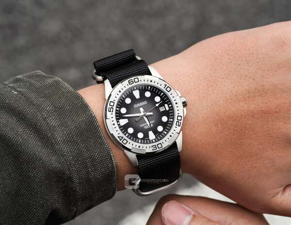 CASIO MTD-140D-1A ( Lên dây vải NaTo )