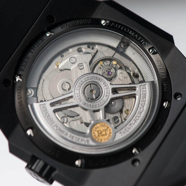 Đồng hồ nam Reef Tiger Black Shark RGA6903-1