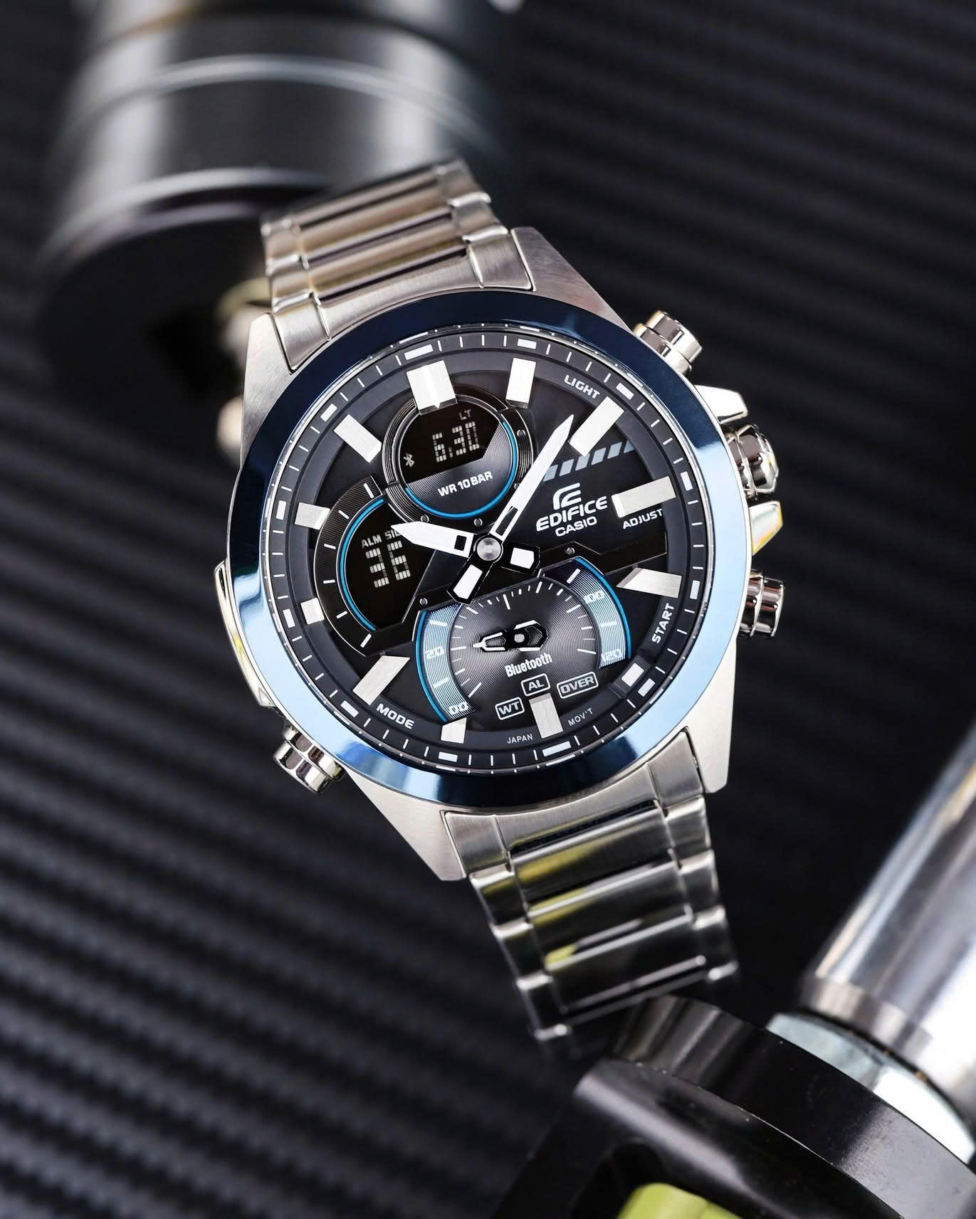 ĐÁNH GIÁ CHI TIẾT CASIO EDIFICE ECB-30DB-1A: THIẾT KẾ ĐÔI KIM KẾT NỐI SMARTPHONE ĐẲNG CẤP