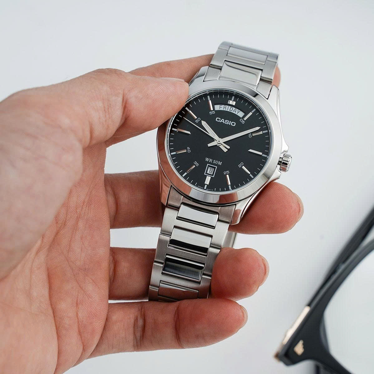 Casio MTP-1370 có gì đặc biệt mà luôn được nam giới tin dùng?